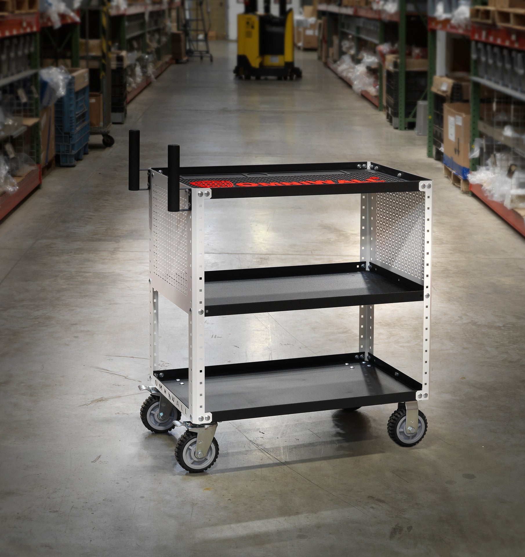 Heavy-Duty OmniCart Base Series in white